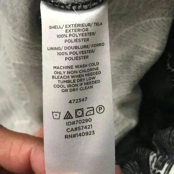 Loft Outlet Abstract Floral Black White Sleeveless Romper Size LP - Picture 7 of 7